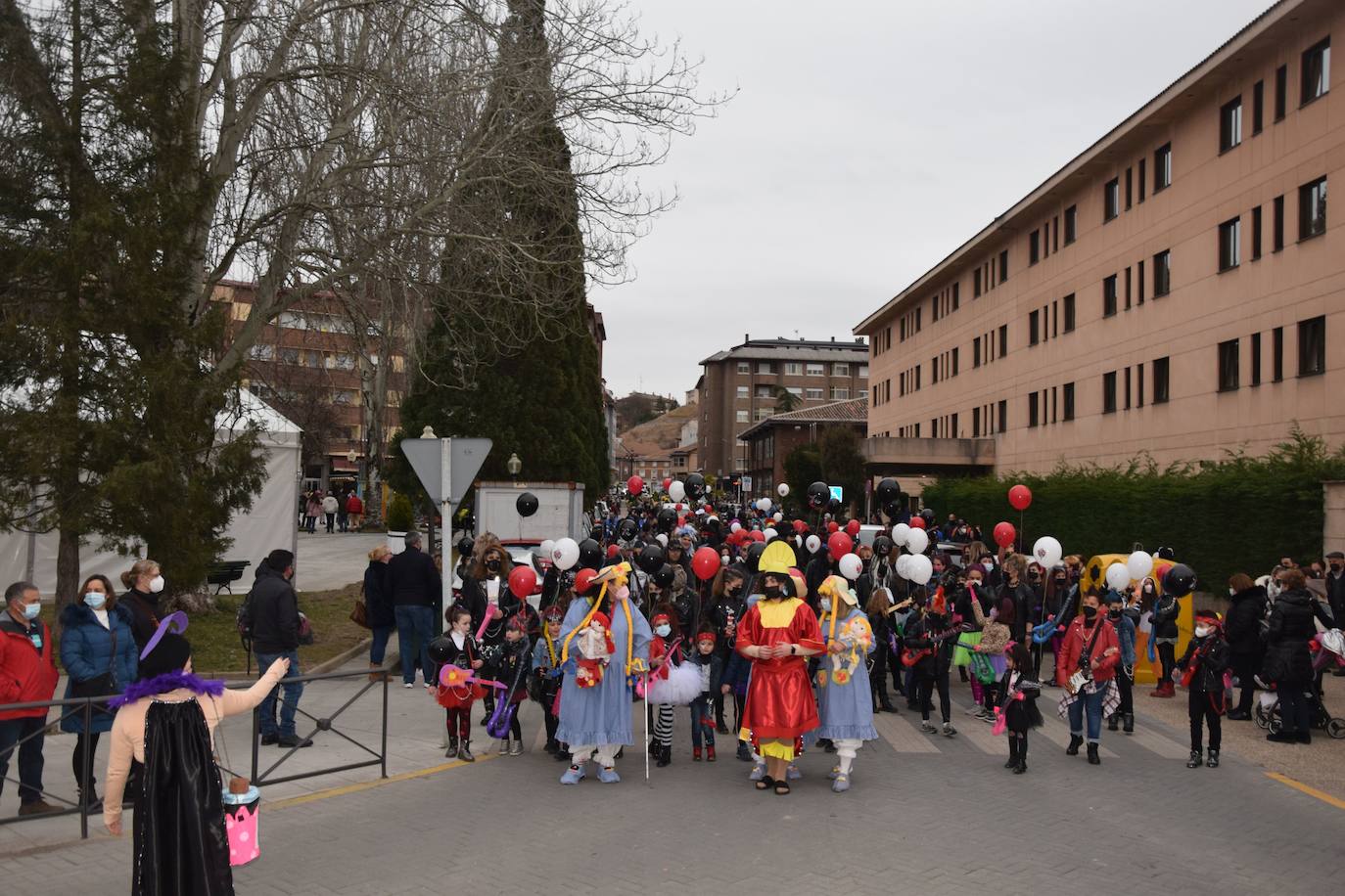 Fotos: El carnaval musical de AMGu suena en Guardo