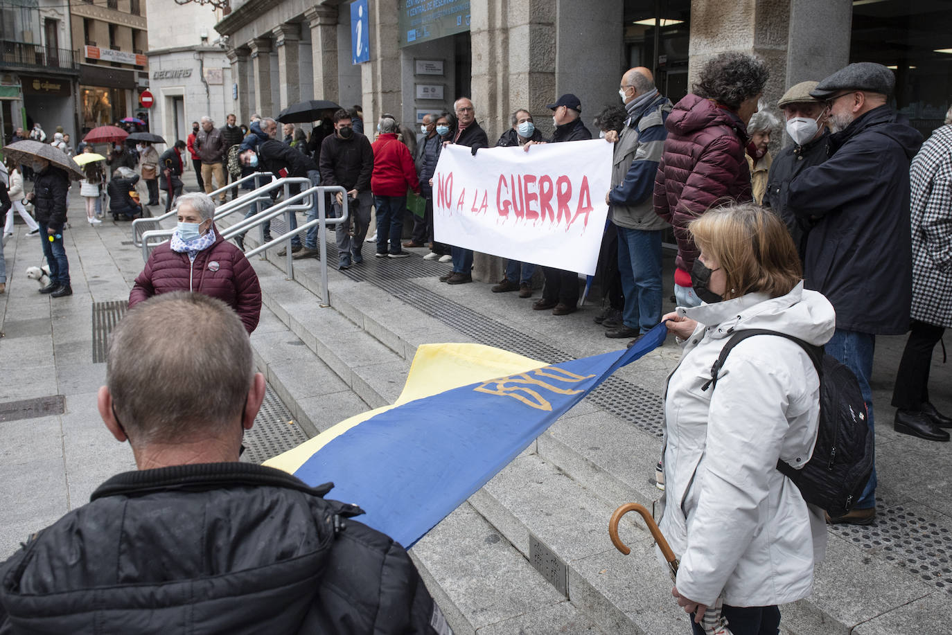 Protesta celebrada este sábado en Segovia contra la guerra.