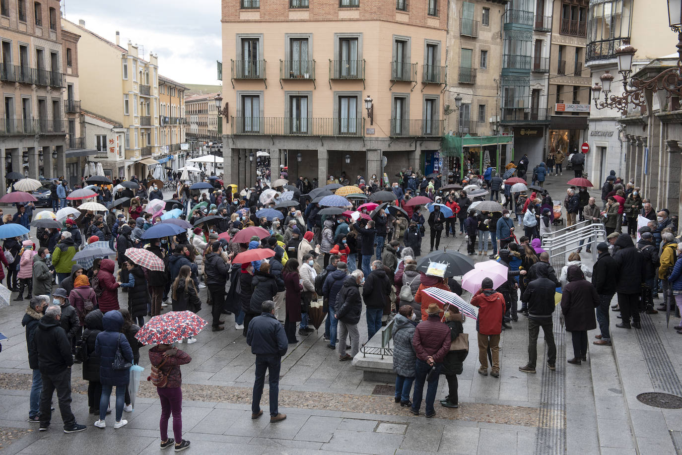 Protesta celebrada este sábado en Segovia contra la guerra.