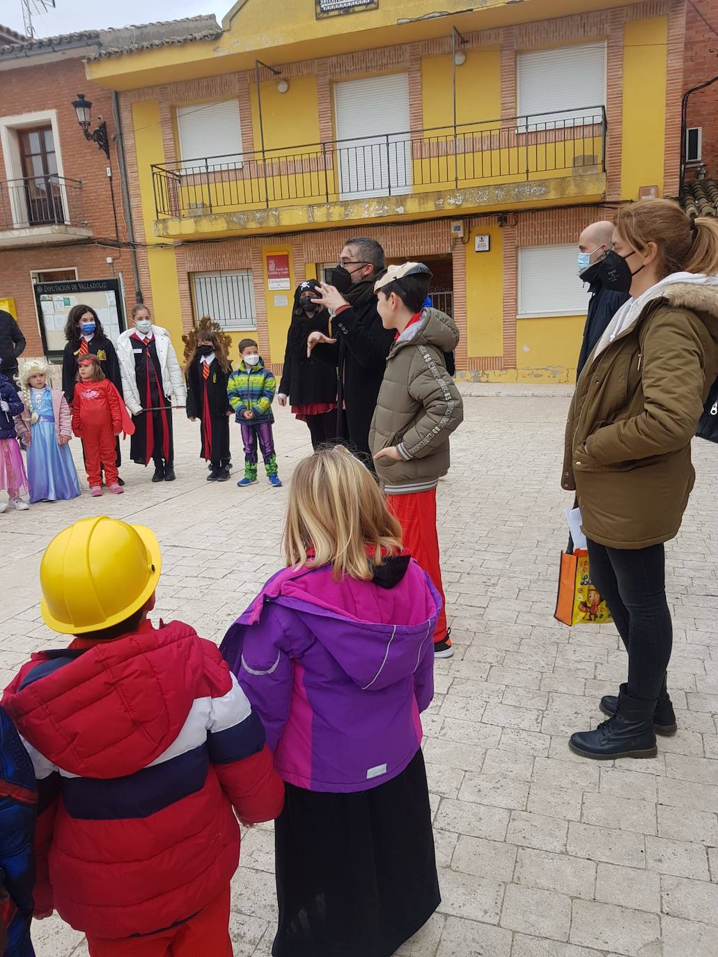 Niños disfrutando del Carnaval en Ciguñuela.