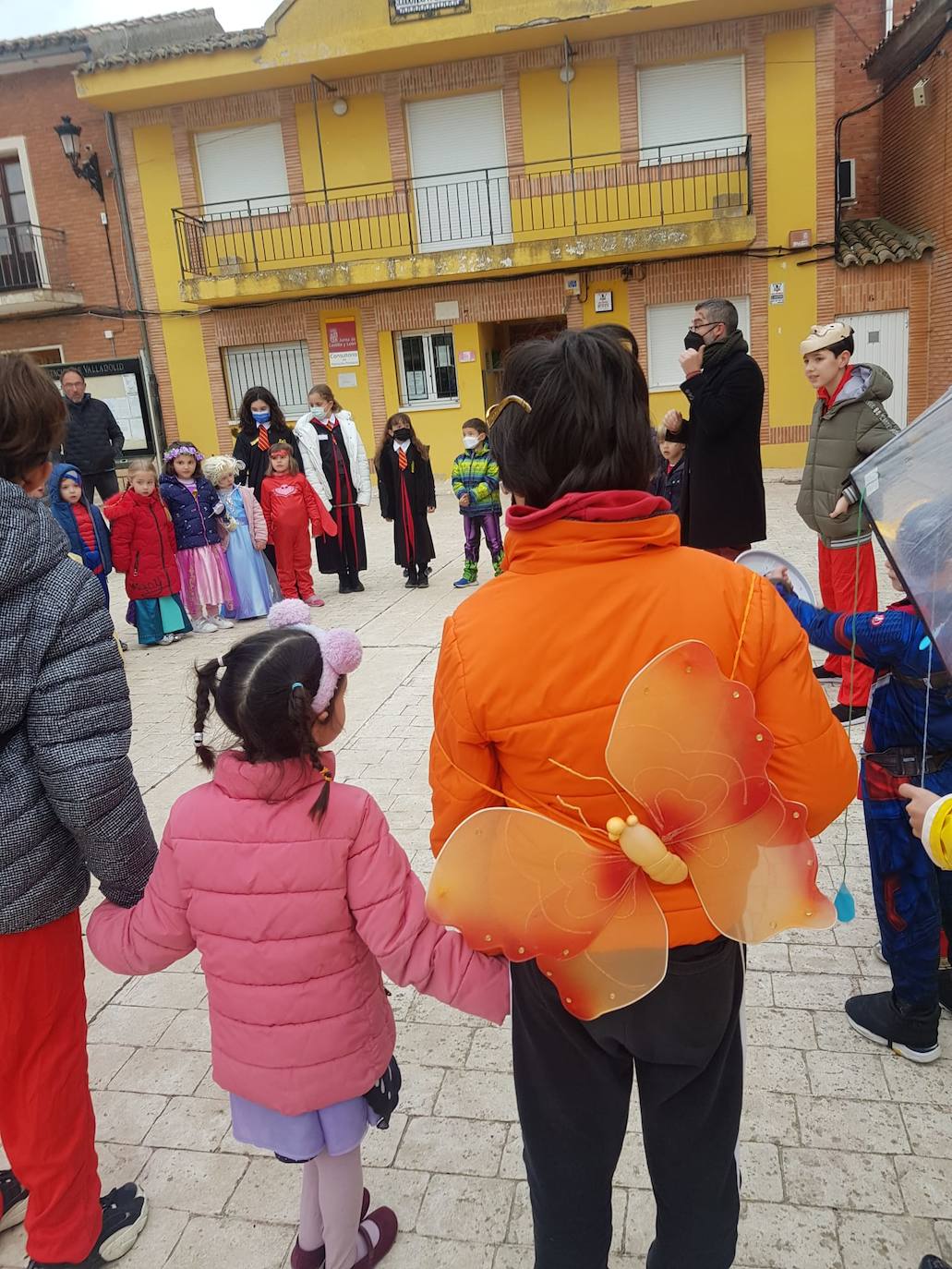 Niños disfrutando del Carnaval en Ciguñuela.