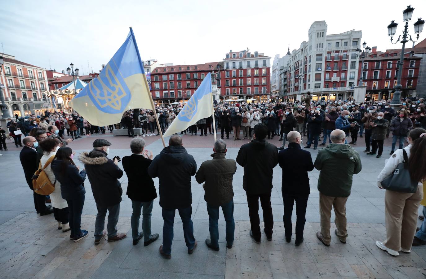 Fotos: Concentración contra la guerra en Ucrania, plaza Mayor Valladolid