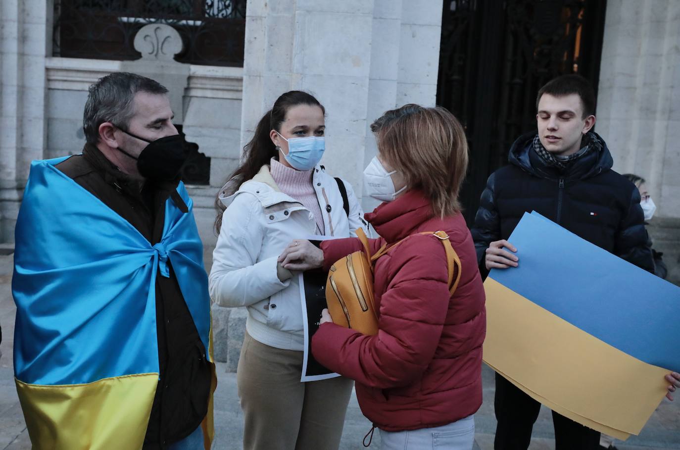 Fotos: Concentración contra la guerra en Ucrania, plaza Mayor Valladolid