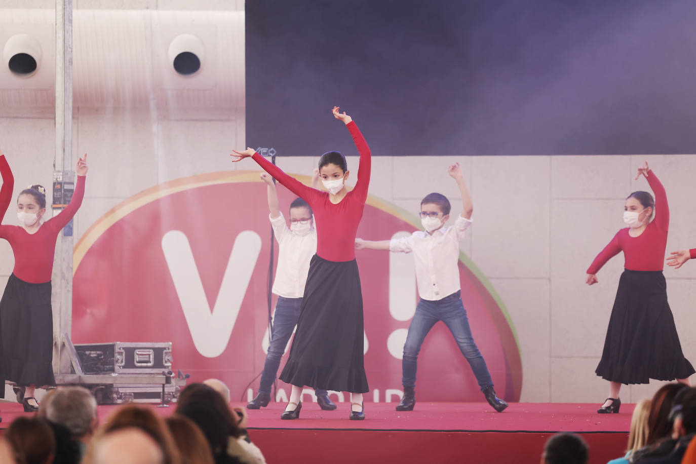 Fotos: Espectáculo de baile infantil en la Cúpula del Milenio de Valladolid