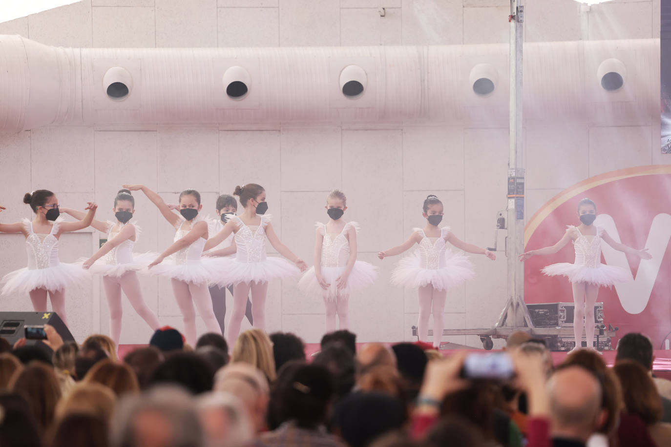 Fotos: Espectáculo de baile infantil en la Cúpula del Milenio de Valladolid