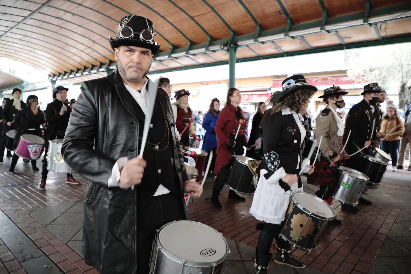 Fotos: Batucada carnavalera en el centro de Valladolid