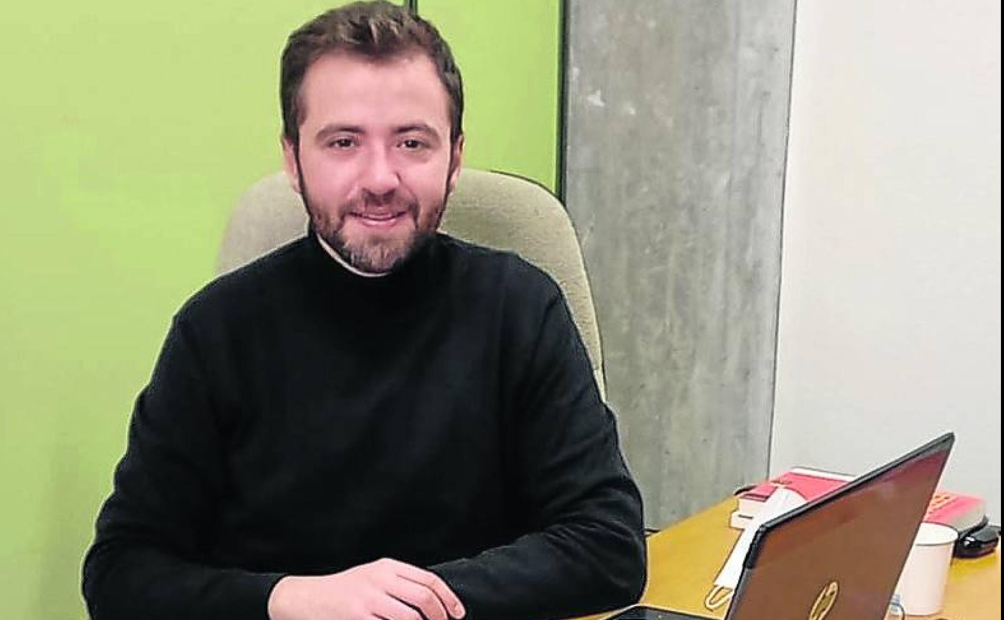 El palentino Rafael Ruiz en su lugar de trabajo.