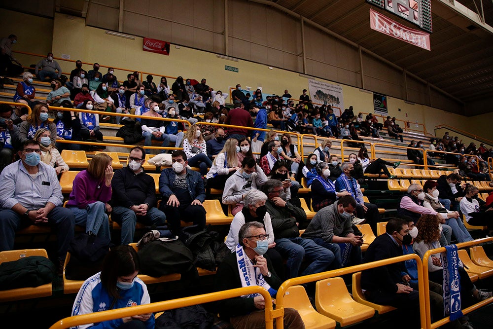 El ambiente carnavalero se hace notar en Würzburg para seguir manteniendo, y reforzando, el disfraz de líder del conjunto azulón