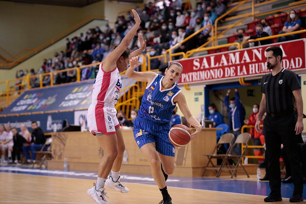 El CB Avenida se hace más líder ante el colista Ferrol (85-51)