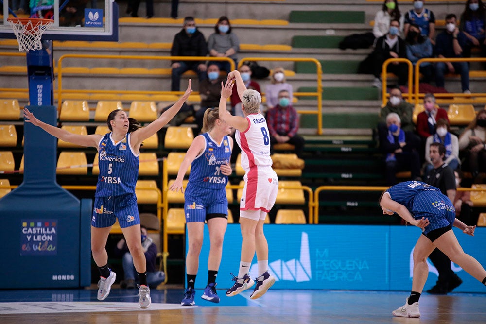 El CB Avenida se hace más líder ante el colista Ferrol (85-51)