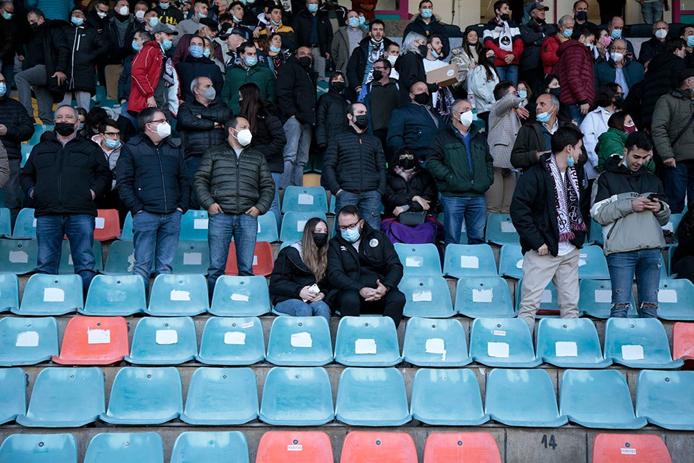 El presidente Manuel Lovato centra todas las miradas en un estadio Helmántico con nuevos aires tras el cambio en el banquillo 