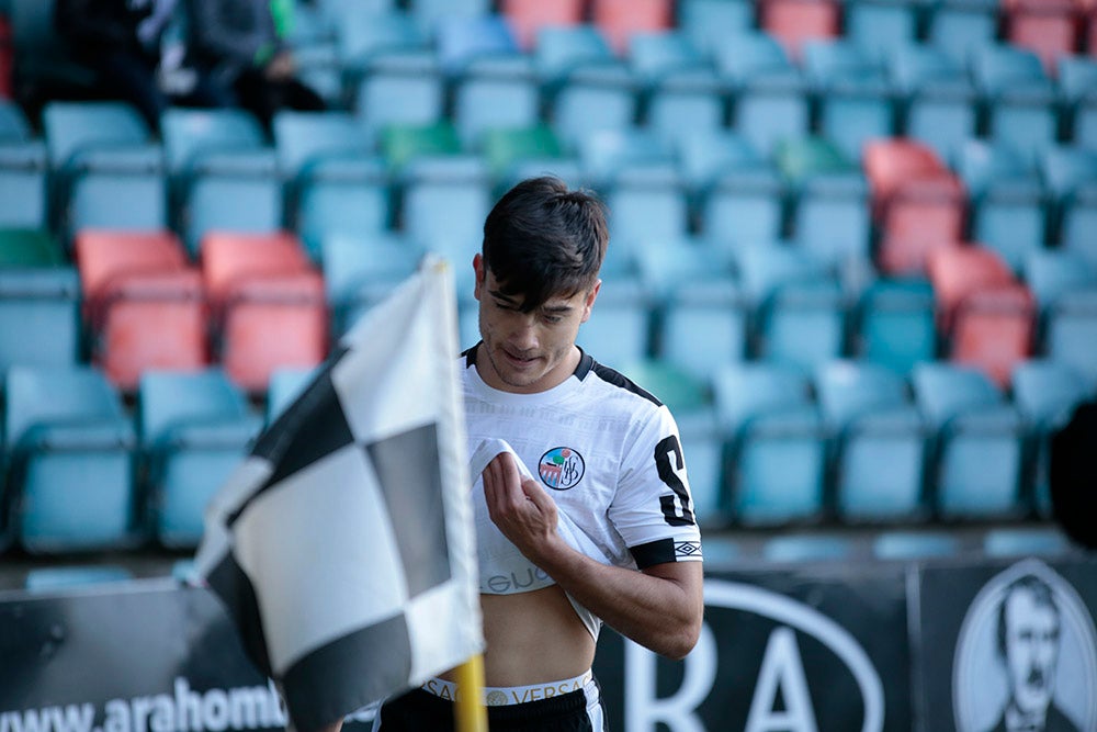 El Salamanca UDS se agarra a la pelea por la salvación ante la UD Llanera (2-0)