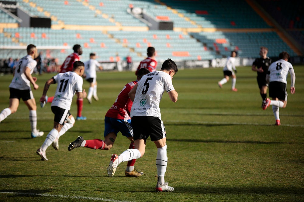 El Salamanca UDS se agarra a la pelea por la salvación ante la UD Llanera (2-0)