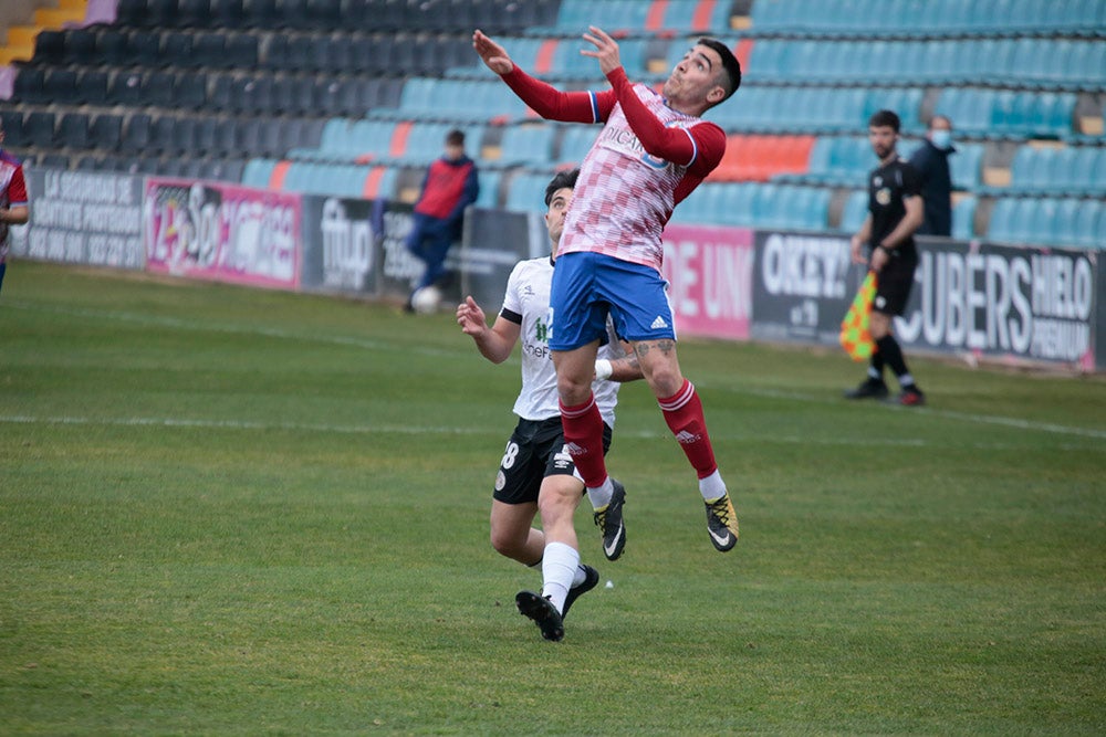 El Salamanca UDS se agarra a la pelea por la salvación ante la UD Llanera (2-0)