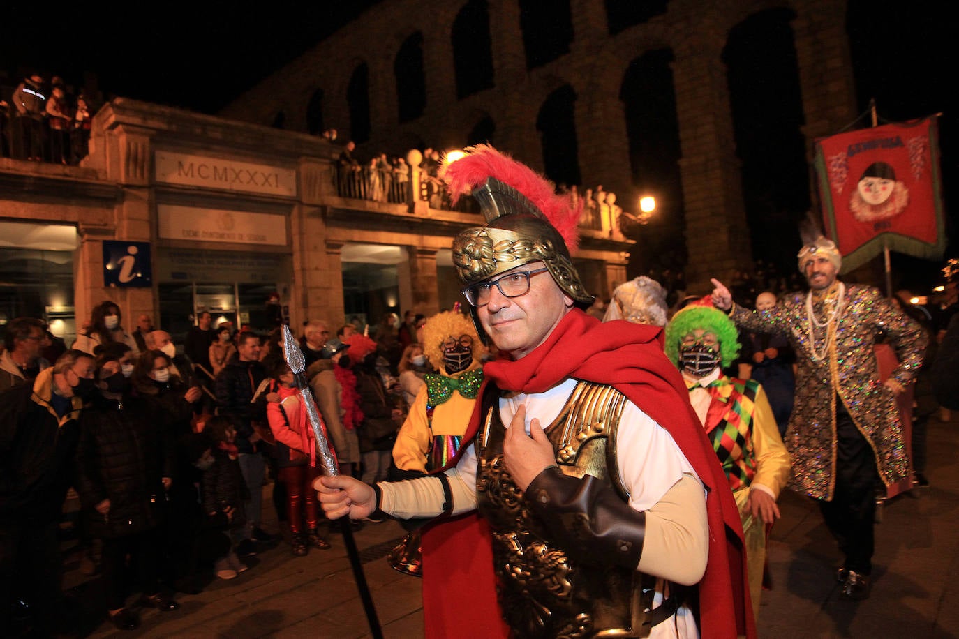 Desfile de este martes por el centro de Segovia.