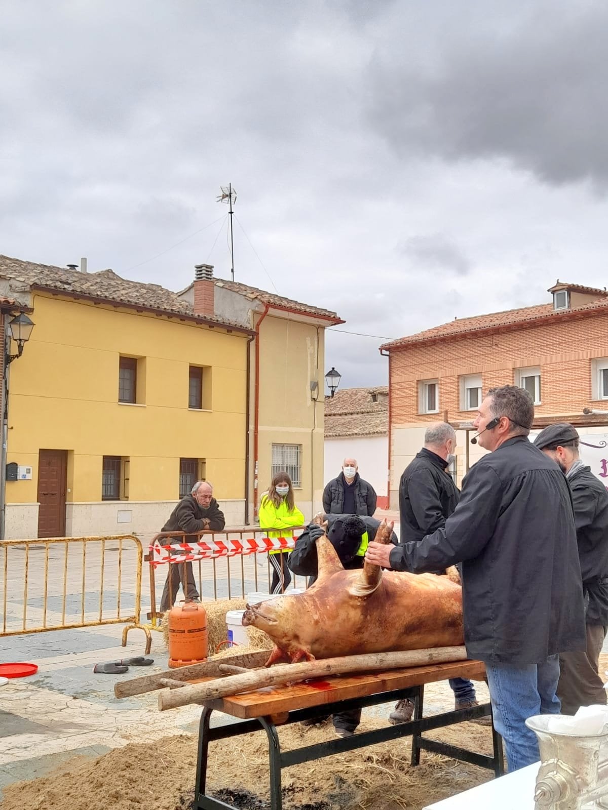 Magaz de Pisuerga revive la matanza tradicional