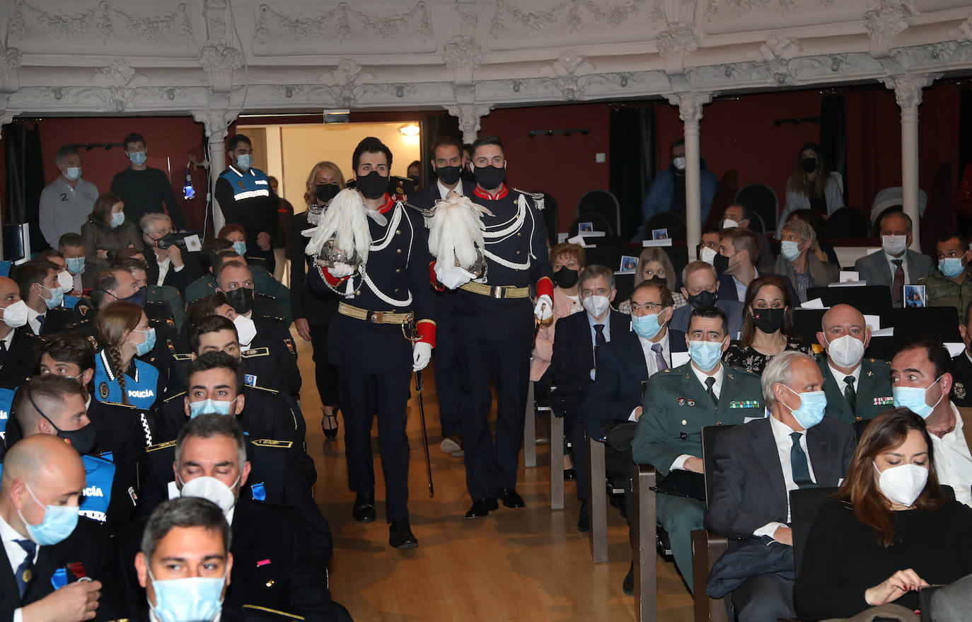 Fotos: La Policía Local de Palencia festeja al Santo Ángel
