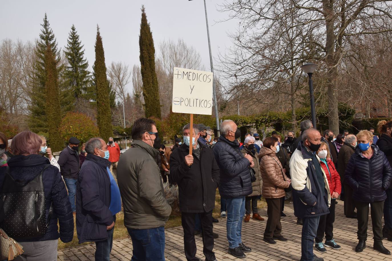 Fotos: Concentración en Guardo por una mejor sanidad pública
