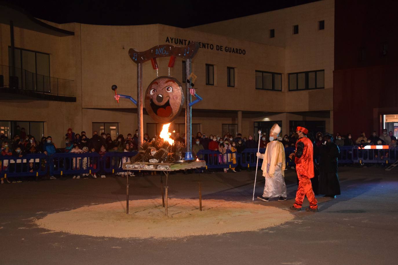 Fotos: Carnaval en Guardo: La quema de la falla de Don Gong