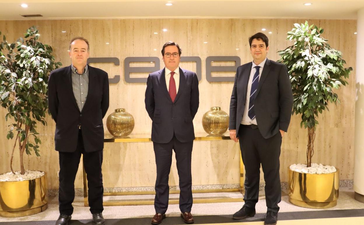 Encuentro entre el presidente de CEOE CEPYME Salamanca, Diego García, con el presidente de CEOE, Antonio Garamendi. 