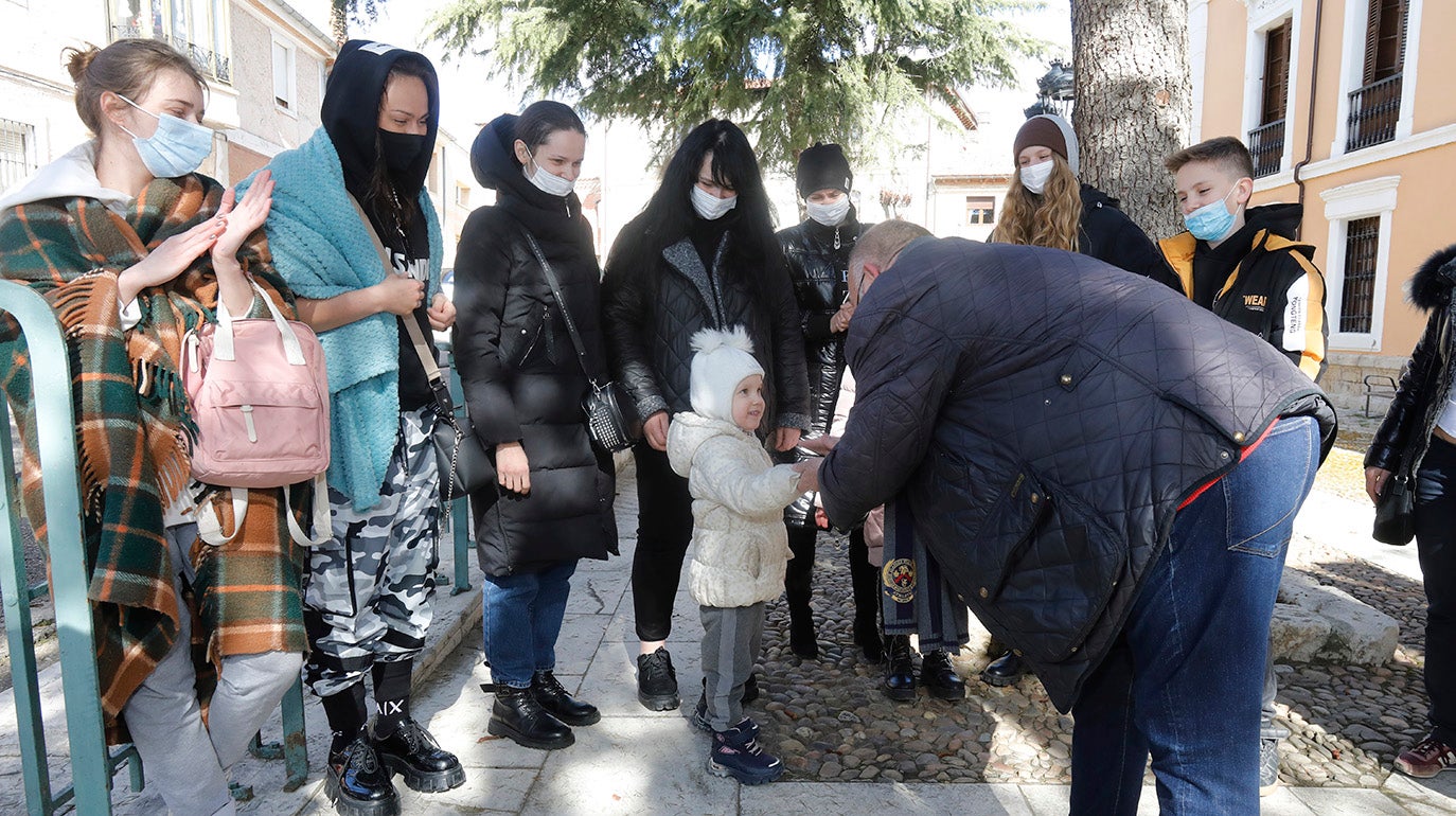 Paredes de Nava recibe a 11 refugiados de la guerra de Ucrania