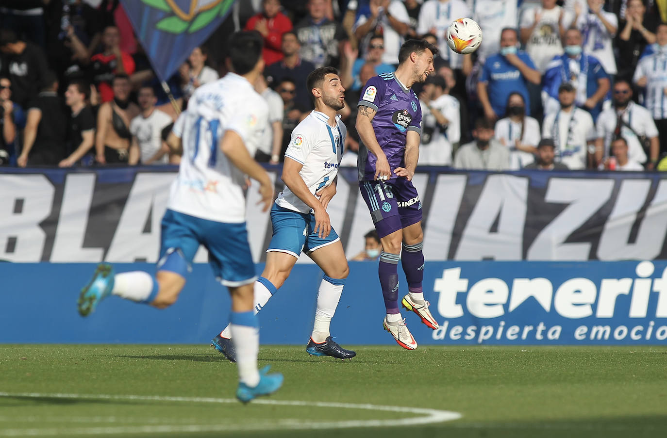 Una de las imágenes que ha dejado el Tenerife 1-4 Real Valladolid. 