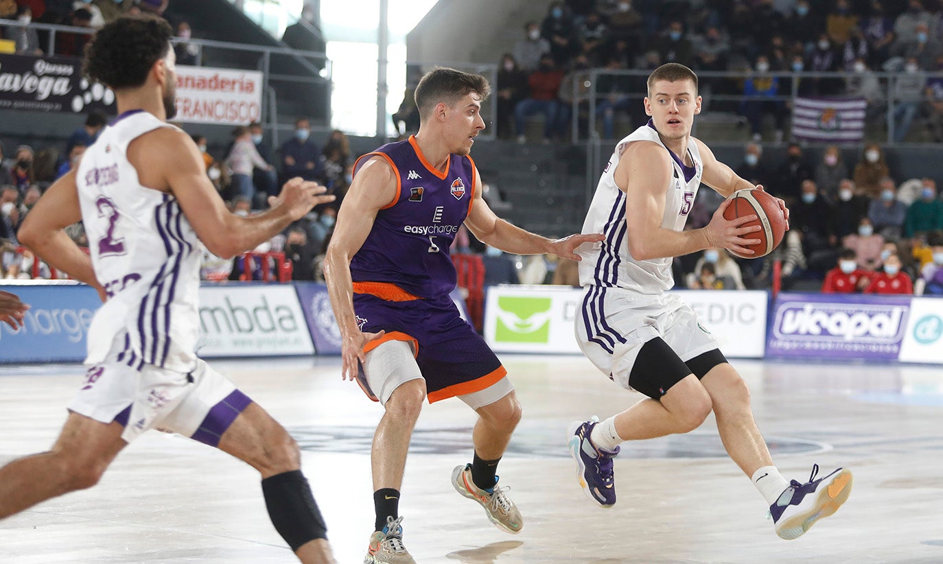 EasyCharger Palencia 68 - 64 CBC Valladolid