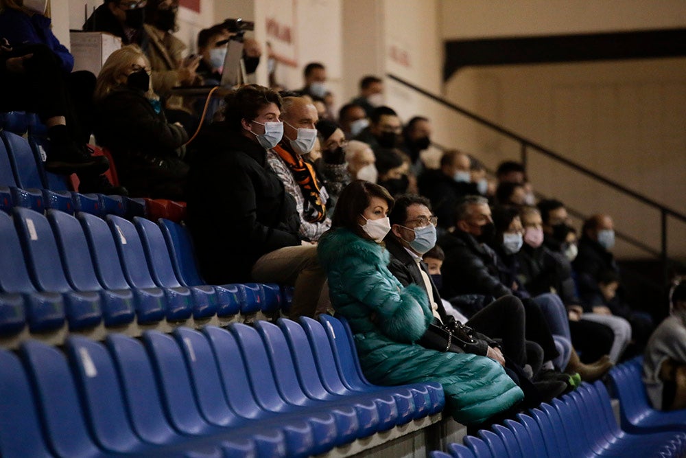 El BM Salamanca vende cara su derrota ante el intratable CB Santoña (24-29)