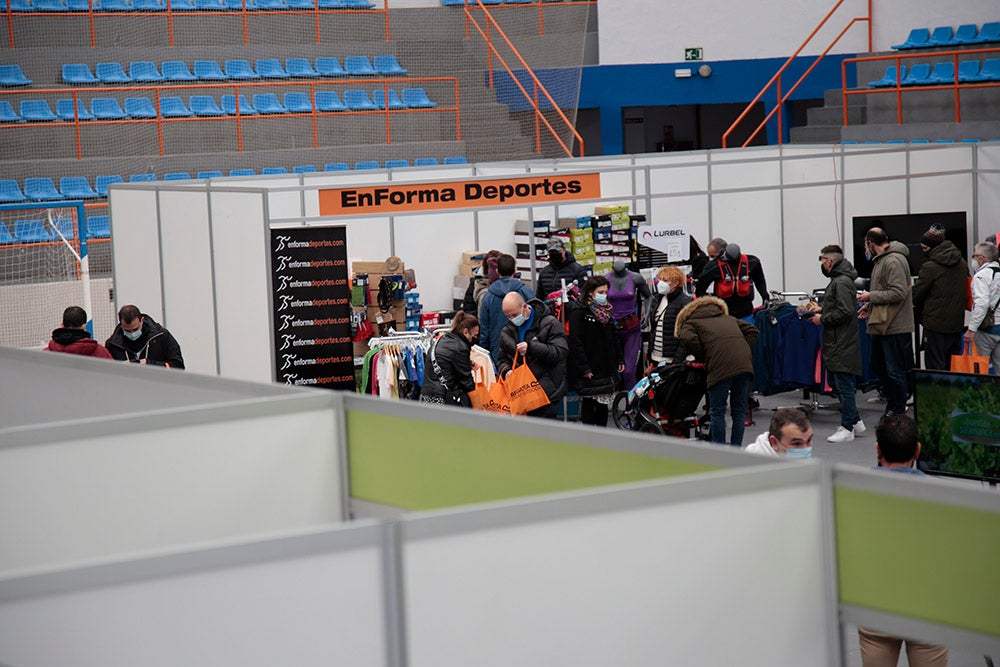 La Media Maratón de Salamanca realiza su tradicional Feria del Corredor en el pabellón de la Alamedilla 