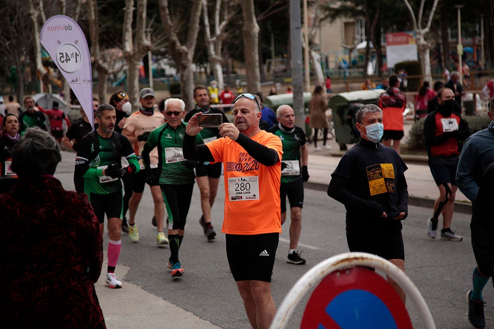 El Paseo de la Estación se convirtió en lugar de reencuentro de los participantes en la Media Maratón Ciudad de Salamanca