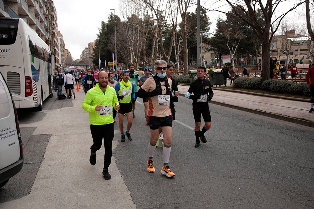 El Paseo de la Estación se convirtió en lugar de reencuentro de los participantes en la Media Maratón Ciudad de Salamanca