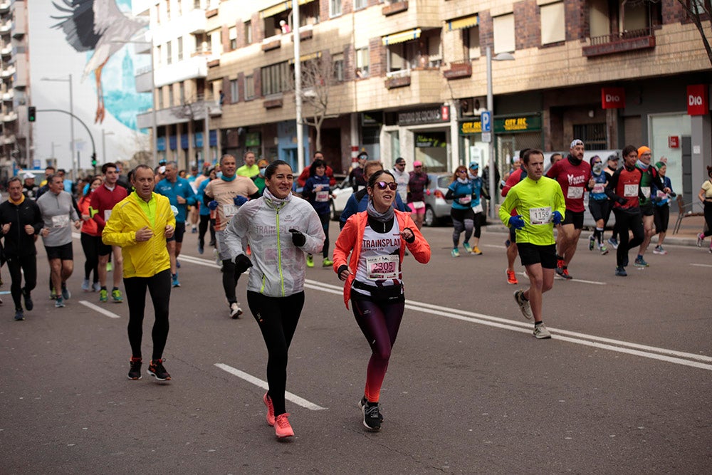 El Paseo de la Estación se convirtió en lugar de reencuentro de los participantes en la Media Maratón Ciudad de Salamanca