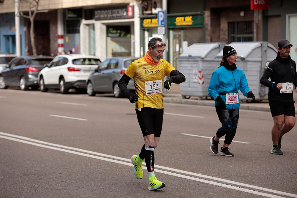El Paseo de la Estación se convirtió en lugar de reencuentro de los participantes en la Media Maratón Ciudad de Salamanca