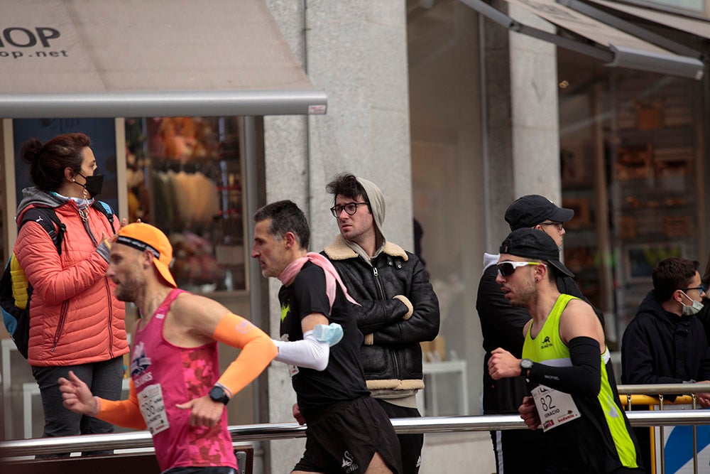 El Paseo de la Estación se convirtió en lugar de reencuentro de los participantes en la Media Maratón Ciudad de Salamanca