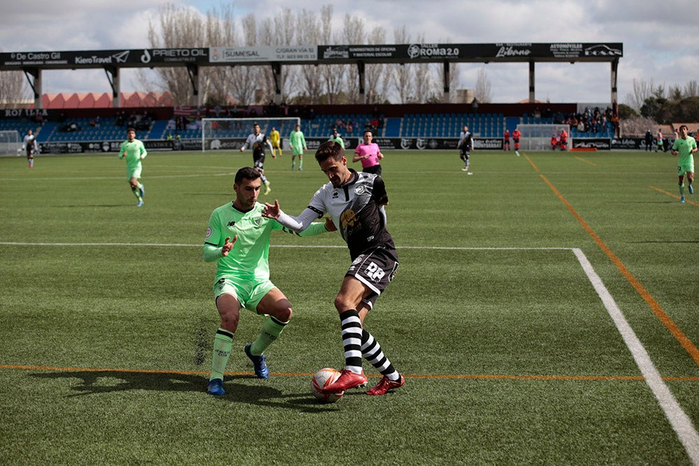 La falta de puntería condena a Unionistas a su tercera derrota seguida ante el Bilbao Athletic (0-1) 