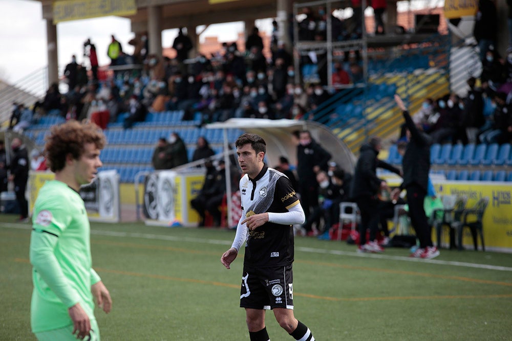 La falta de puntería condena a Unionistas a su tercera derrota seguida ante el Bilbao Athletic (0-1) 