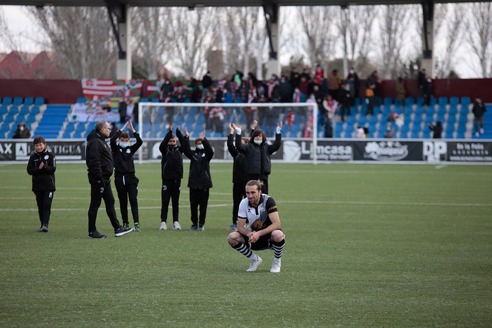 La falta de puntería condena a Unionistas a su tercera derrota seguida ante el Bilbao Athletic (0-1) 