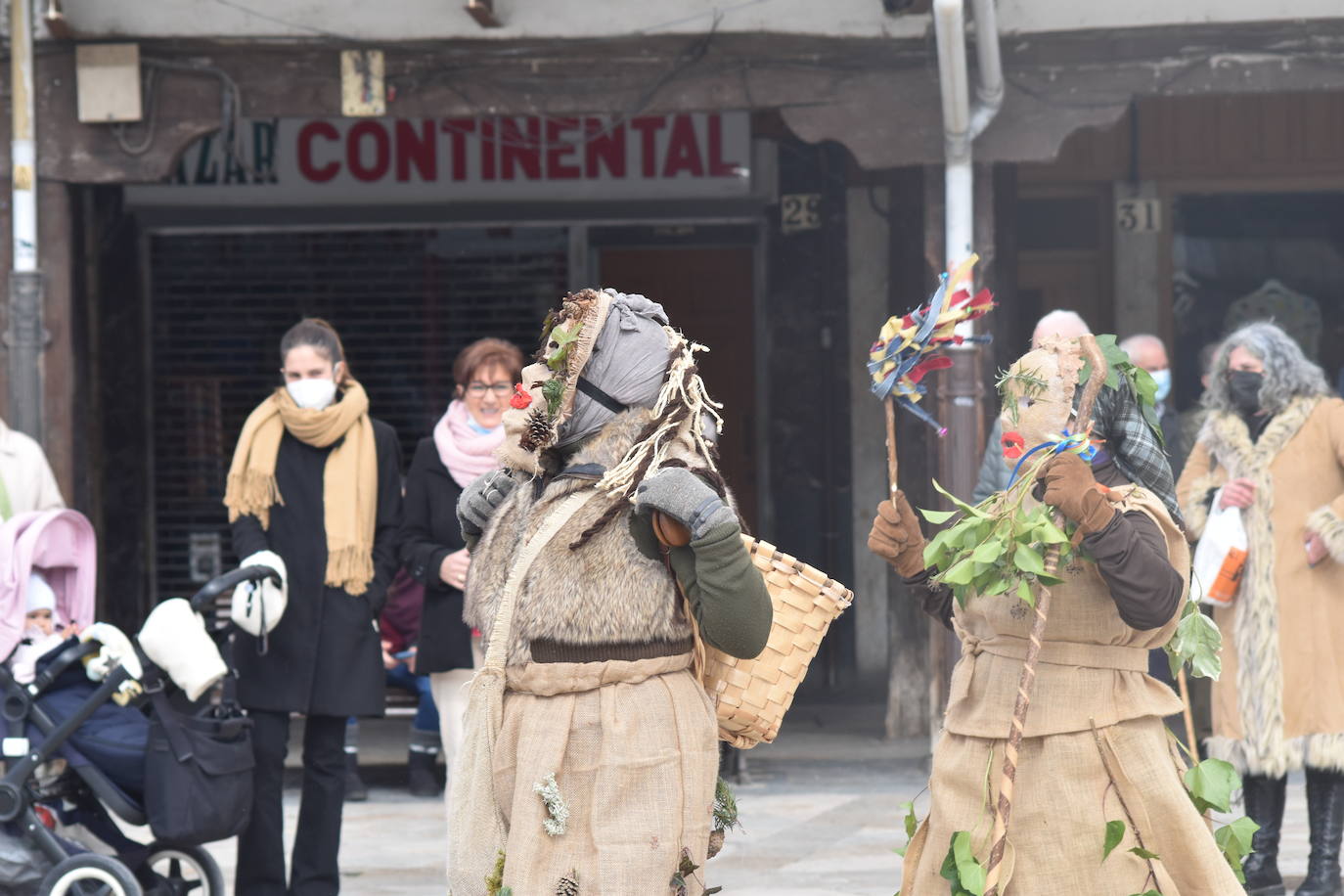 Las calles aguilarenses disfrutaron de las fiestas de los Carnavales.