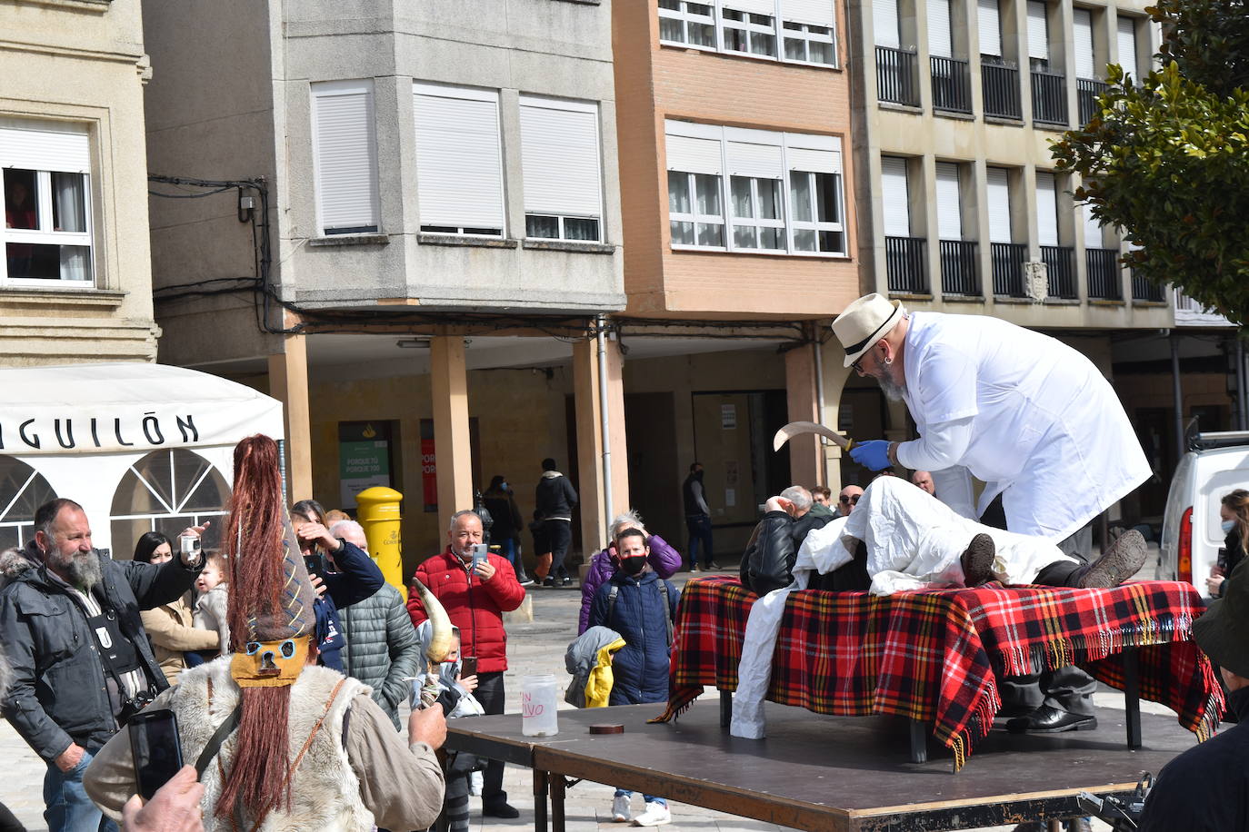 Las calles aguilarenses disfrutaron de las fiestas de los Carnavales.