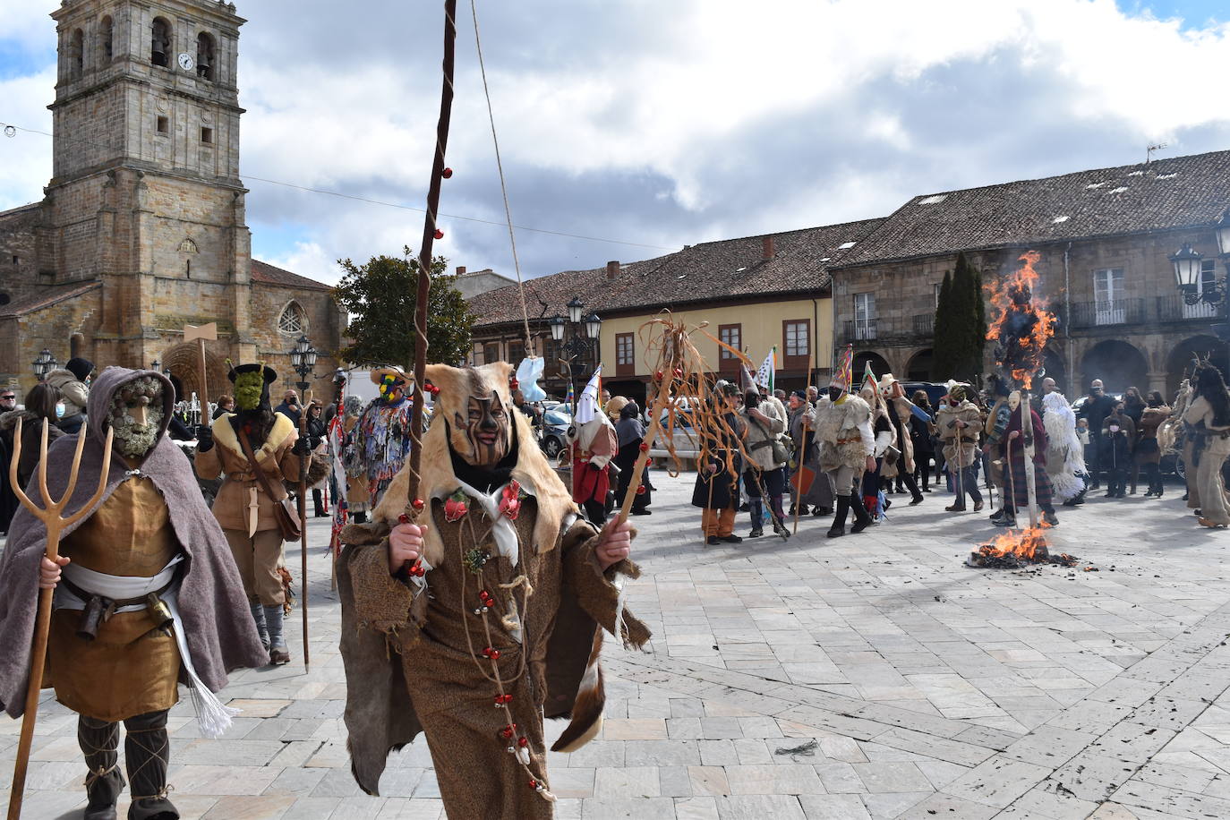 Las calles aguilarenses disfrutaron de las fiestas de los Carnavales.