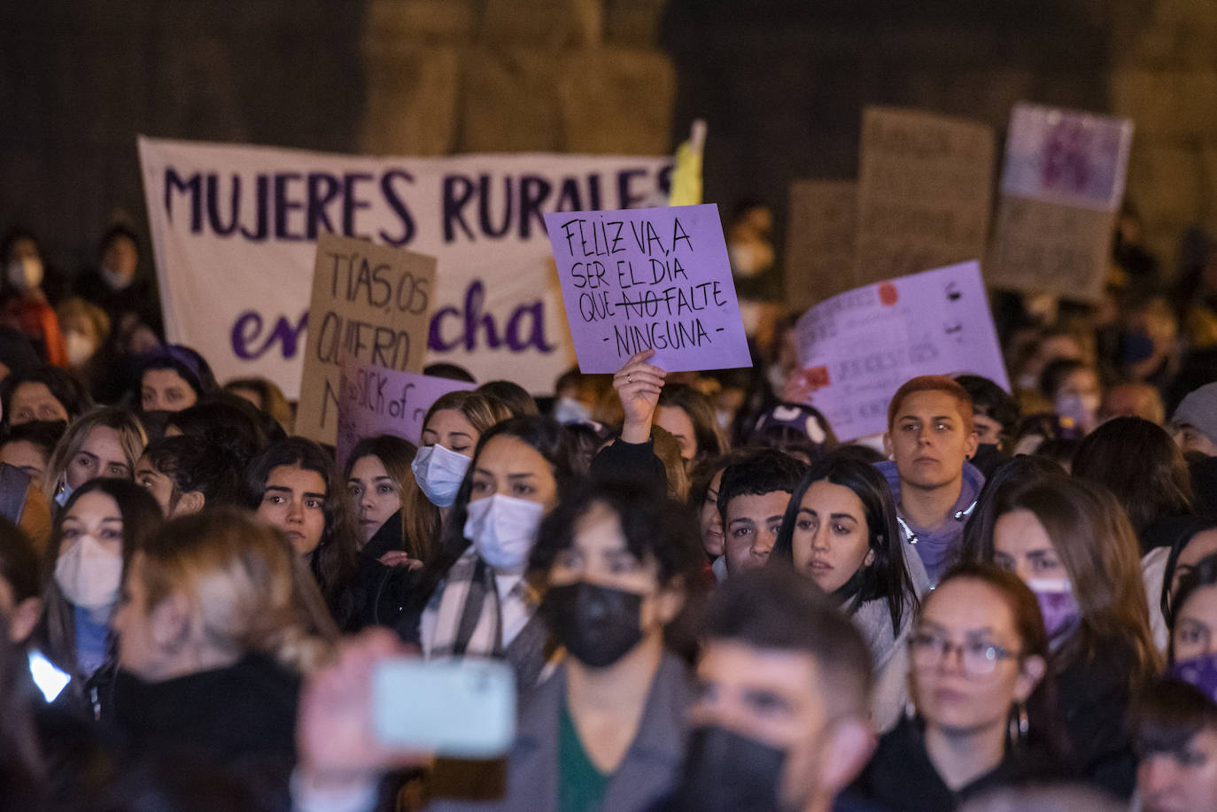Manifestación del 8M por las calles de Segovia.