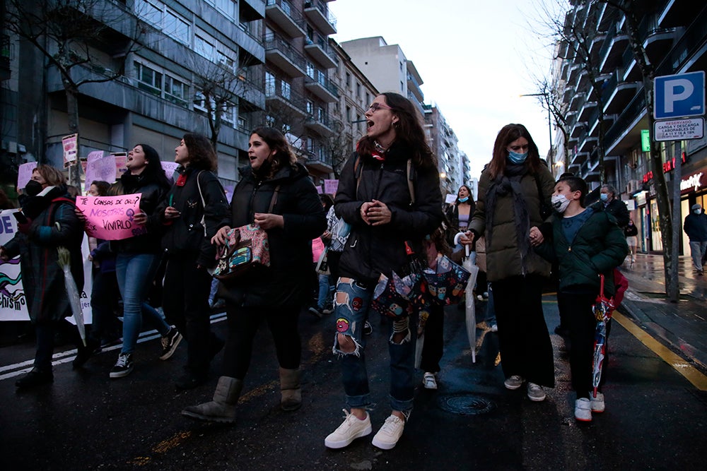 Miles de personas tiñeron las calles de morado acompañando al Movimiento Feminista de Salamanca en la manifestación del 8M