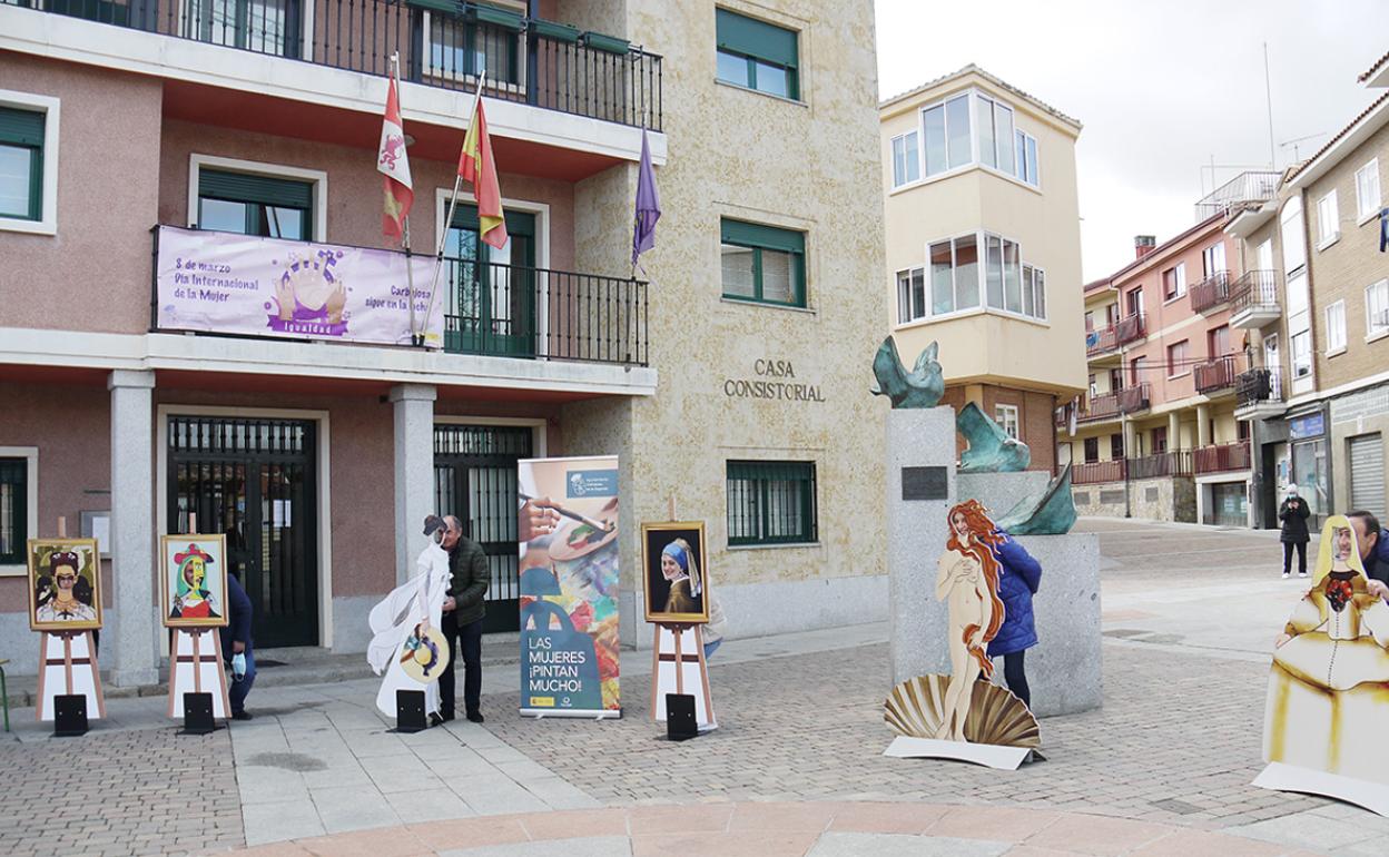 '¡Las mujeres pintan mucho!' en Carbajosa de la Sagrada. 