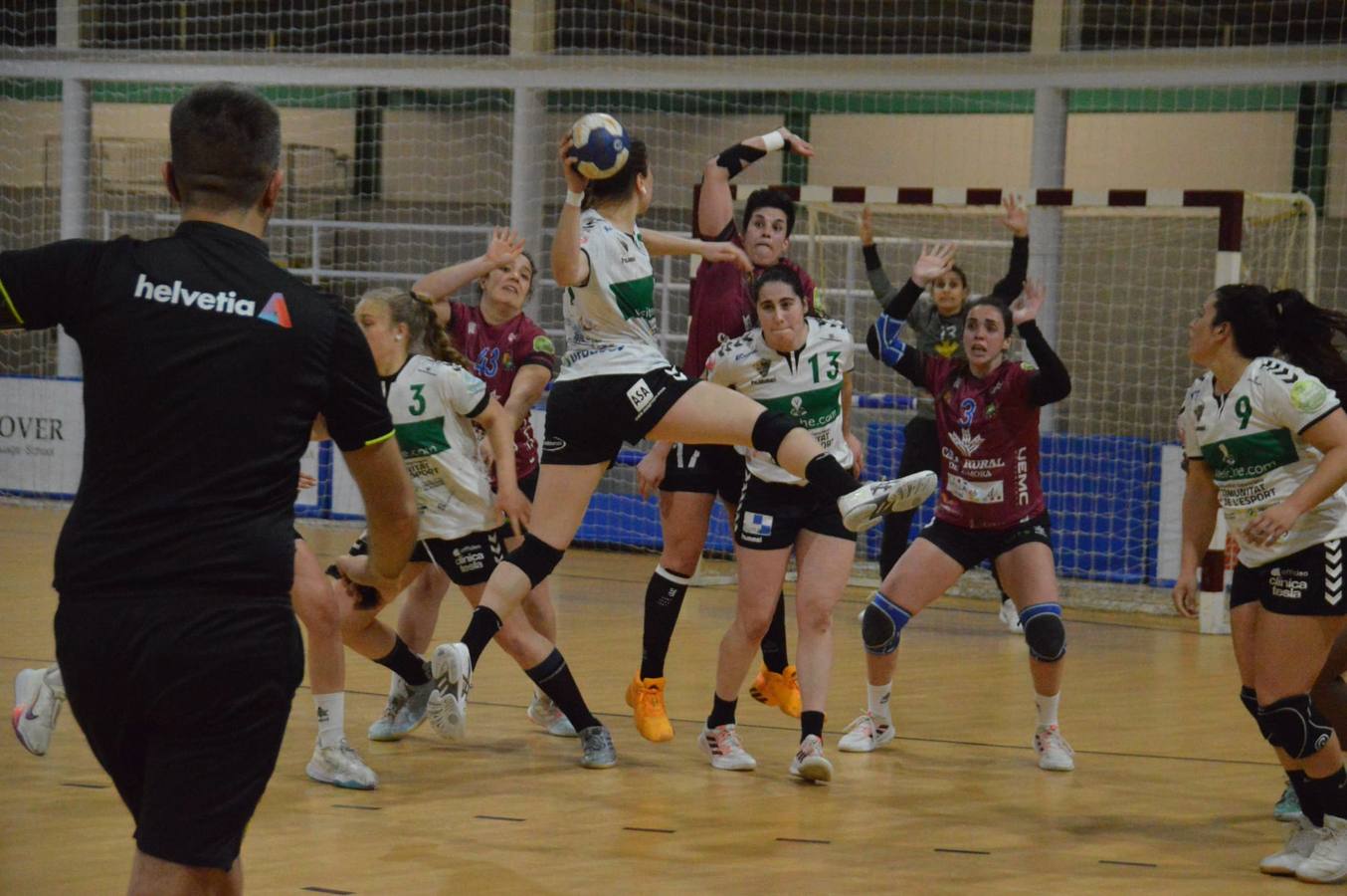 Fotos: Partido de balonmano entre Caja Rural Aula y Elche