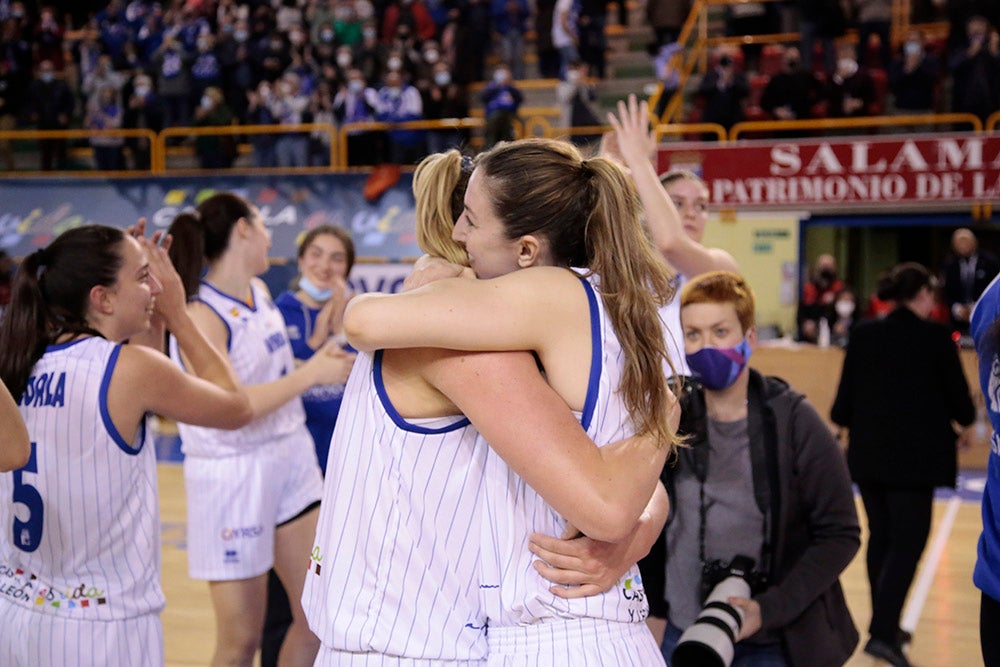 Un Avenida con corazón, compromiso y calidad se acerca a la Final-Four tras una exhibición ante Girona (77-63)