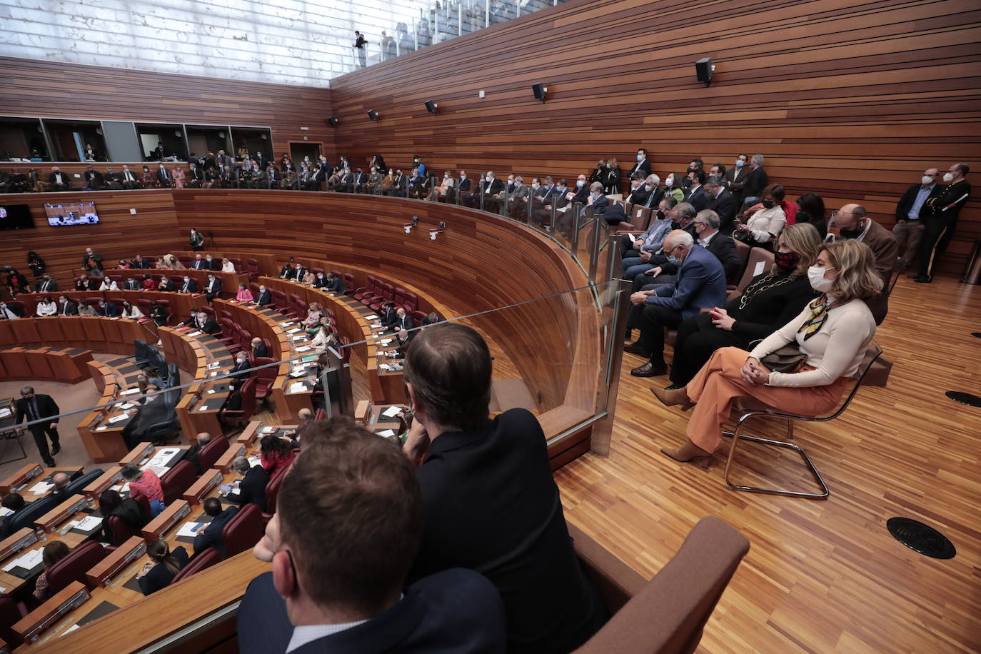 Diferentes momentos del acto de constitución de las Cortes. 