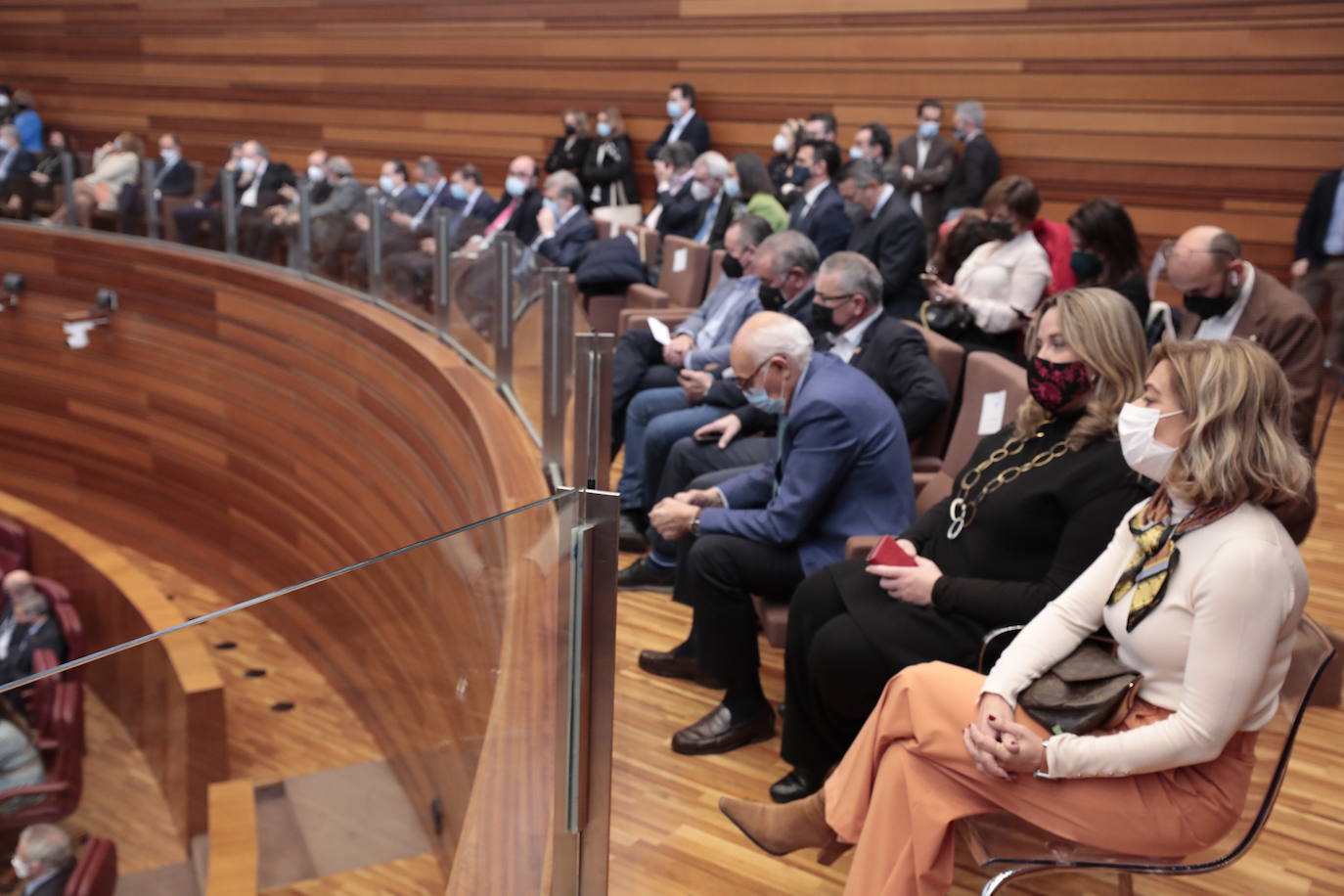 Diferentes momentos del acto de constitución de las Cortes. 