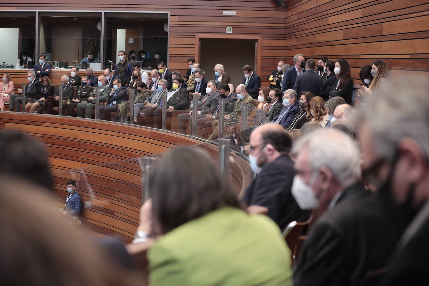 Diferentes momentos del acto de constitución de las Cortes. 