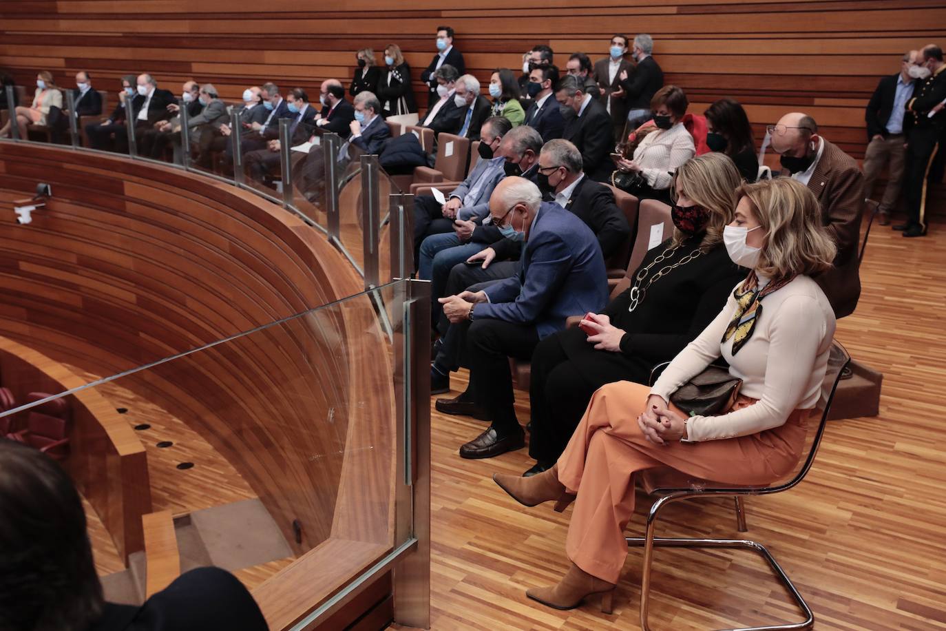 Diferentes momentos del acto de constitución de las Cortes. 