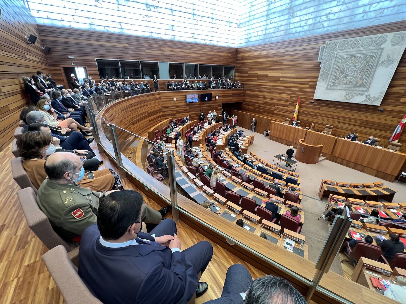 Diferentes momentos del acto de constitución de las Cortes. 